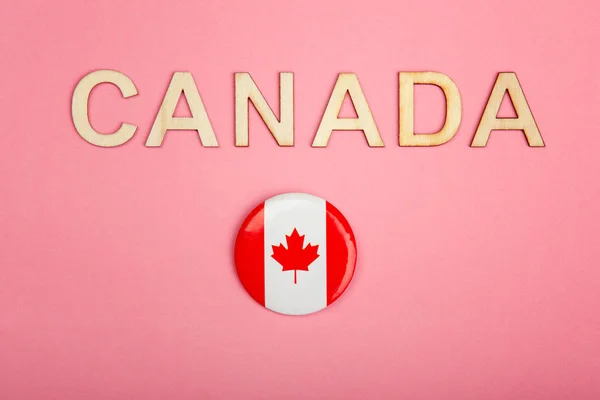 Happy Canada Day Cartão Saudação Com Letras Madeira Bandeira Centro — Fotografia de Stock