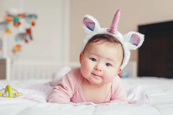 Porträt Des Süßen Asiatischen Mischlings Lächelnd Baby Mädchen Vier Monate — Stockfoto