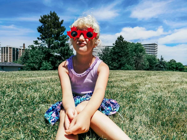 Portret Van Schattig Schattig Blonde Kaukasische Preschool Meisje Dragen Grappige — Stockfoto