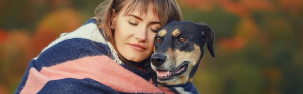 Caucasian Woman Closed Eyes Hugging Embracing Dog Owner Walking Pet — Stock Photo, Image