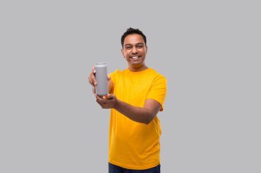 Teneke Kutuyu Gösteren Hintli adam izole edildi. İç.