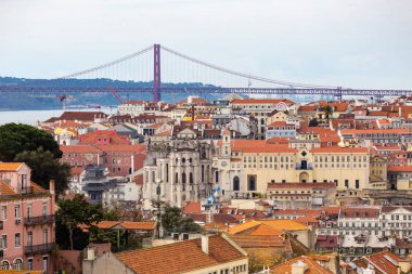 Portekiz'de Lizbon eski şehrin güzel manzara