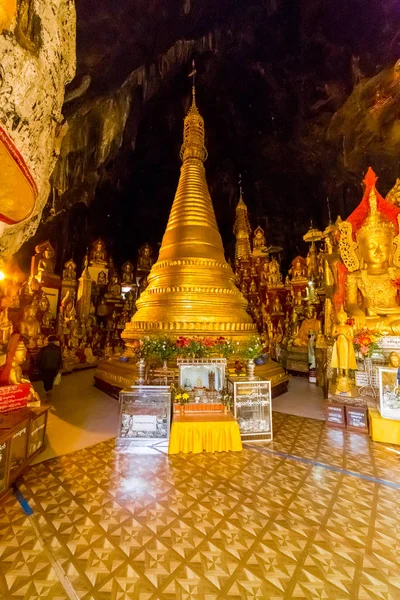 Pindaya Myanmar November 2014 Golden Statues Buddhas Pindaya Caves — Stock Photo, Image