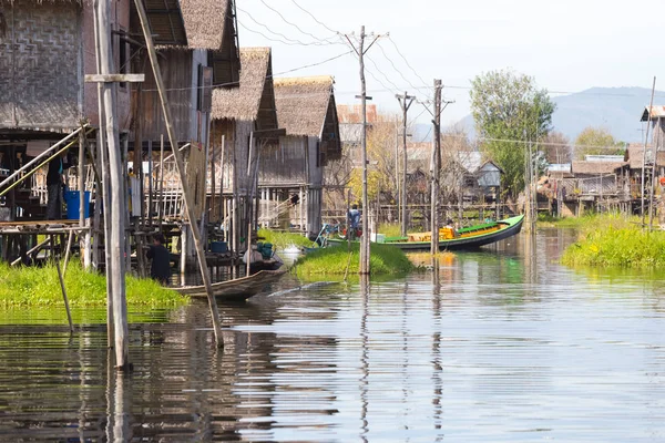 Inle Lake Myanmar Diciembre 2014 Pueblos Flotantes Inle Lake Myanmar — Foto de Stock