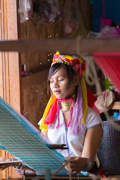 Inle Lake Myanmar November 2014 Unidentified Girl Tribe Kayan Padaung — Stock Photo, Image