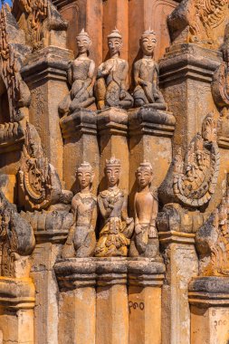 Kakku pagodadan yaklaşık 2500 güzel taş stupas Myanmar uzak bir bölgede gizli vardır