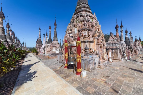 Las Pagodas Kakku Son Casi 2500 Estupas Hermosas Piedra Escondidas —  Fotos de Stock