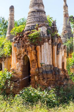 Shwe Inn Dain Pagoda, Inle Gölü, Myanmar