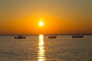 Gün batımında, Ngapali Beach'te Myanmar