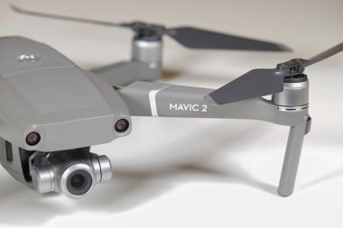 Rome, İtalya - 9 Eylül 2018: yeni Mavic 2 Zoom ile DJI indeks işlem yakın çekim fotoğrafı