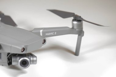 Rome, İtalya - 9 Eylül 2018: yeni Mavic 2 Zoom ile DJI indeks işlem yakın çekim fotoğrafı