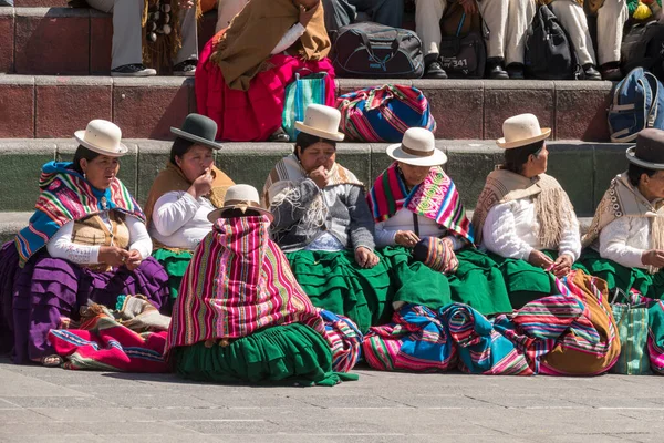 Paz Bolivia Septiembre 2018 Mujer Vestida Con Ropa Tradicional Plaza — Foto de Stock