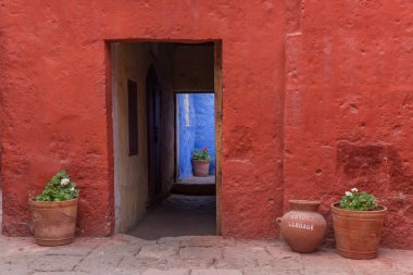 Santa Catalina Manastırı, dört yüzyıldan eski Arequipa, Peru 'daki dini sömürge anıtı.