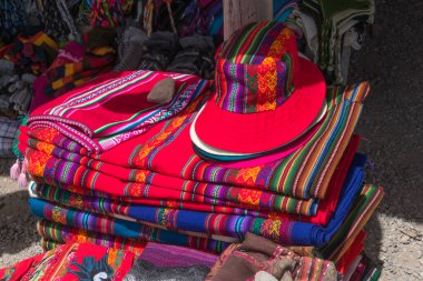 Arequipa, Peru 'da el yapımı alpaka tekstil ürünleri