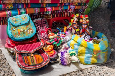 Arequipa, Peru 'da el yapımı alpaka tekstil ürünleri
