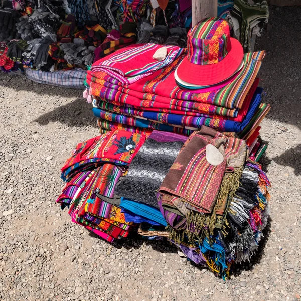 Χειροποίητα Κλωστοϋφαντουργικά Προϊόντα Αλπακά Στην Αρεκίπα Περού — Φωτογραφία Αρχείου