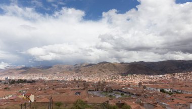 Peru 'daki Cusco' nun tarihi merkezinin görüntüsü