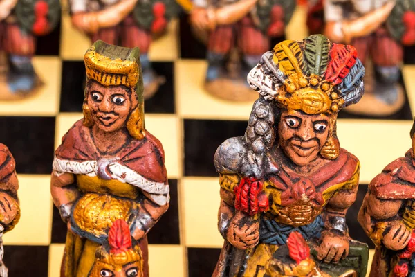 Het Traditionele Schaakspel Kunst Ambacht Product Met Spaans Tegen Inca — Stockfoto