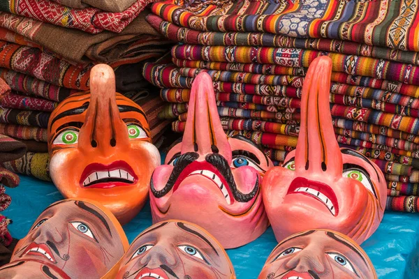 Traditionele Festival Maskers Ambachtelijke Markt Van Pisac Buurt Van Cusco — Stockfoto