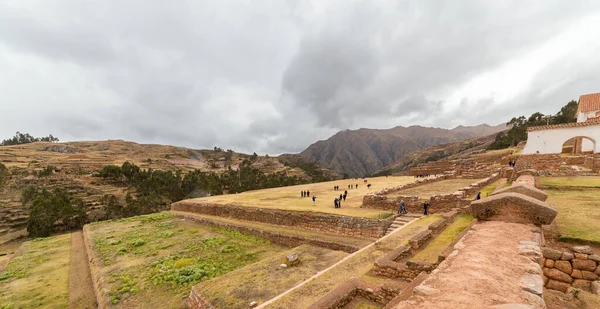 Chinchero Peru Outubro 2018 Turistas Visitam Ruínas Incas Sítio Arqueológico — Fotografia de Stock