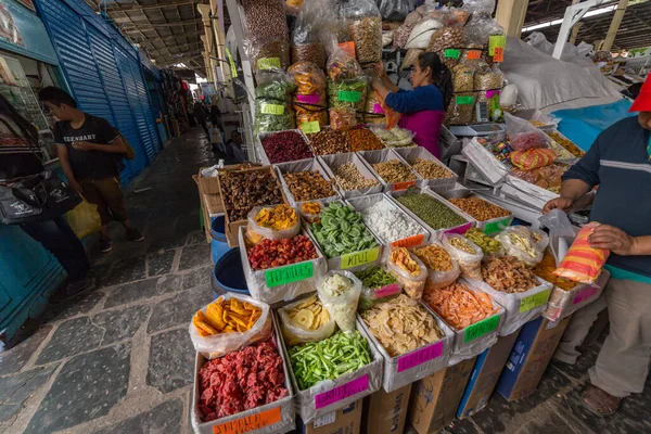 Cusco Peru Oktober 2018 Zicht Mensen Bezoeken Markt Van San — Stockfoto