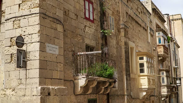 Antiguos Balcones Antigua Ciudad Valeta Malta Valeta Palabra Italiana Para —  Fotos de Stock