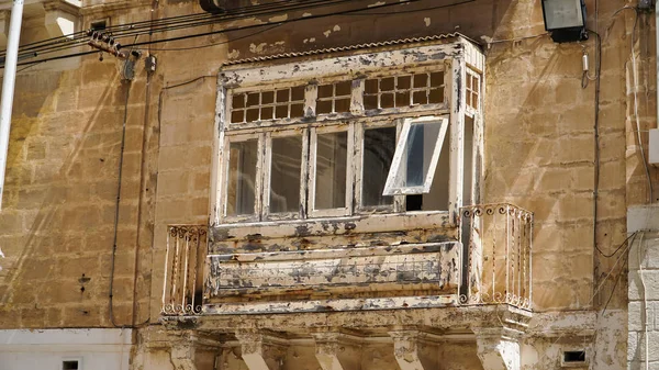 Valletta, Malta, antik kentin antik balkonda
