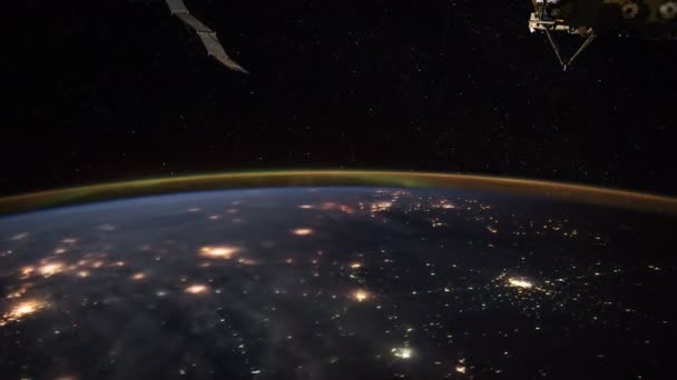 Planet Bumi terlihat dari ISS. Elemen video ini dilengkapi oleh NASA . — Stok Video