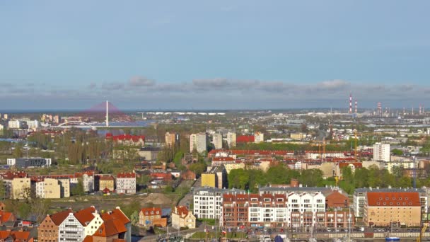 Gdaňsk, Polsko: Letecký panoramatický pohled na Gdaňsk. — Stock video