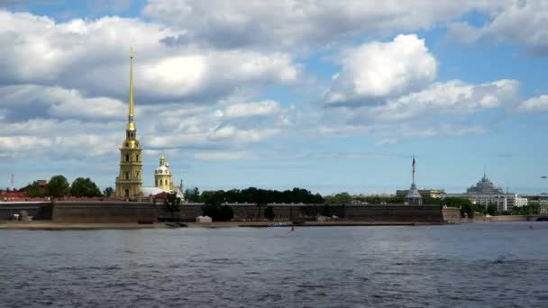 Timelapse Peter Paul Fortaleza Panorama Del Río Neva Centro Histórico — Vídeos de Stock