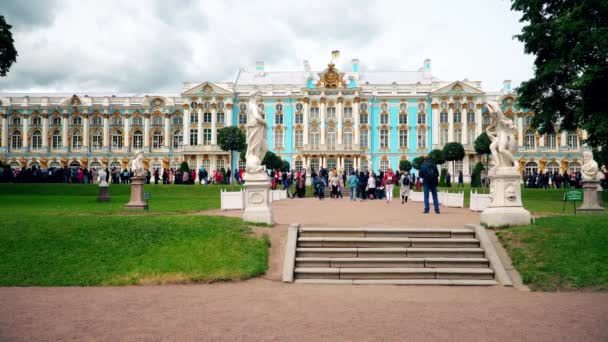 San Petersburgo, Tsarskoe Selo, Rusia, junio de 2018: Catherine Palace en Catherine park en Tsarskoe Selo cerca de San Petersburgo, Rusia . — Vídeos de Stock