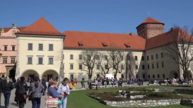 Krakow, Polonya - bahar, 2018 eski kasaba Krakow. Wawel Royal Castle.