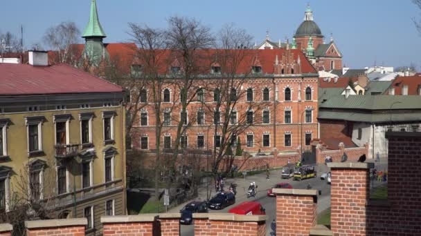 Krakau, Polen - Frühling, 2018 Altstadt von Krakau. — Stockvideo
