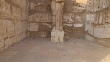 Medinet Habu Tapınağı. Mısır, Luxor. Morg Tapınağı Ramses III Medinet Habu adlı bir önemli yeni Krallık dönemi Batı Şeria Mısır Luksor yapıdır.