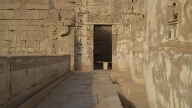 Medinet Habu Tapınağı. Mısır, Luxor. Morg Tapınağı Ramses III Medinet Habu adlı bir önemli yeni Krallık dönemi Batı Şeria Mısır Luksor yapıdır.