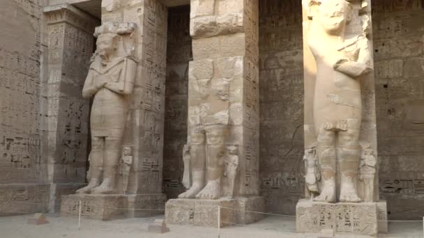 Medinet 梅迪内哈布寺 卢克索 拉美西斯二世 Iii Medinet 梅迪内哈布的太平间庙是埃及卢克索西岸一个重要的新王国时期结构 — 图库视频影像