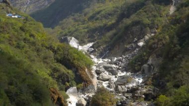 Himalaya dağ manzarası Annapurna bölgesinde. Annapurna temel kamp trek, Nepal.