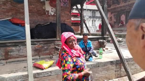 Katmandu, Nepal - Ekim 2018: Durbar Meydanı Katmandu, Nepal. Katmandu Durbar Meydanı üç Durbar Kare Kathmandu Nepal, tümü Unesco Dünya Mirasları olan biridir. — Stok video