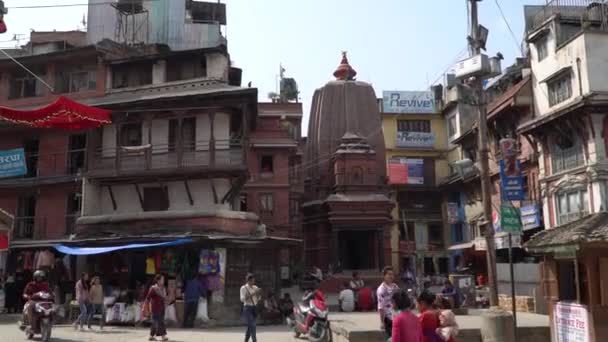 Kathmandu, Nepal - października 2018: Durbar Square w Kathmandu, Nepal. Kathmandu Durbar Square jest jednym z trzech kwadratów Durbar w Katmandu w Nepalu, z których wszystkie są światowego dziedzictwa UNESCO. — Wideo stockowe