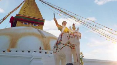 Katmandu, Nepal: Boudhanath Stupa Katmandu, Nepal. Boudhanath bir stupa Katmandu, Nepal var. Nepal en büyük küresel stupas biridir. Timelapse