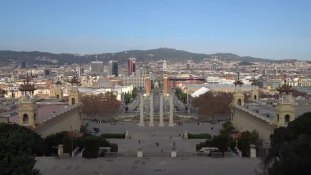 Barcelona, Španělsko - cca 2019: Ráno v Barcelona Plaza de Espana, Plaza Španělska, Barcelona, Španělsko. — Stock video