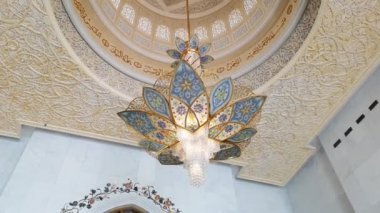 Abu Dabi, Birleşik Arap Emirlikleri-Ekim 2018:. Şeyh Zayed Bin Sultan Al Nahyan Camii. Sheikh Zayed Grand Mosque, Birleşik Arap Emirlikleri 'nin başkenti Abu Dabi 'de yer almaktadır..
