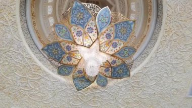 Abu Dabi, Birleşik Arap Emirlikleri-Ekim 2018:. Şeyh Zayed Bin Sultan Al Nahyan Camii. Sheikh Zayed Grand Mosque, Birleşik Arap Emirlikleri 'nin başkenti Abu Dabi 'de yer almaktadır..