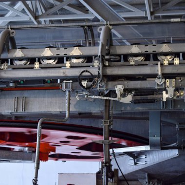 Birinci Dünya Ülkesi 'ndeki Skytropolis Eğlence Diyarı' na turist seyahati Malezya 'nın dağlık bölgelerinde, First World Plaza' da, mağazalardan, restoranlardan, kapalı bir lunaparktan oluşan bir alışveriş merkezi.