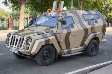 Hindistan Kapısı, Yeni Delhi, Mart-2020: Sir Edwin Lutyens tarafından 1. Dünya Savaşı 'nda ölen 82.000 Hint Ordusu askeri için tasarlanmış bir savaş anıtı.