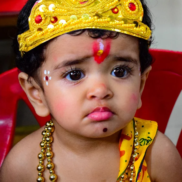 Симпатичный Индийский Ребенок Одетый Маленький Господь Кришна Случаю Фестиваля Кришна — стоковое фото