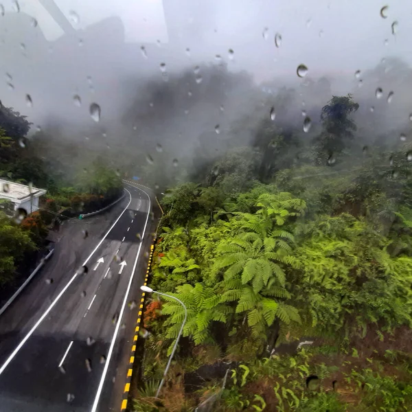 Vista Teleférico Para Genting Highland Com Água Caiu Sobre Vidro — Fotografia de Stock