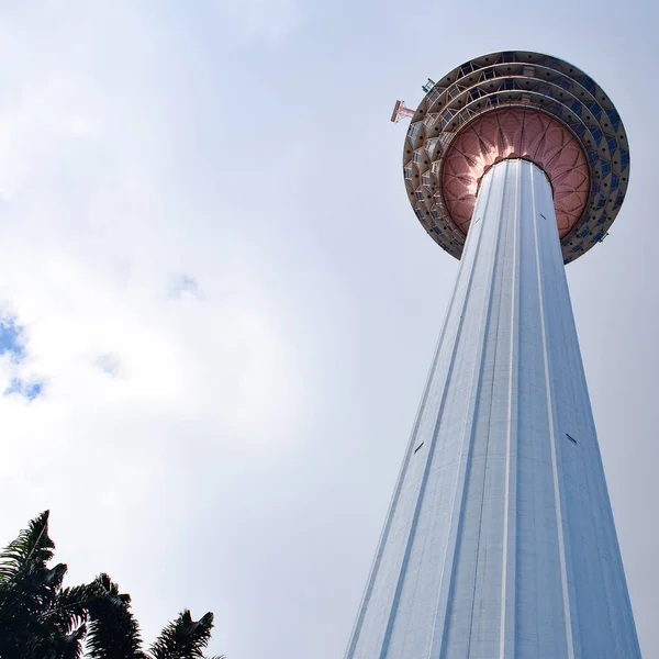 Torre Vista Dalla Strada Torre Della Televisione Kuala Lumpur Malesia — Foto Stock