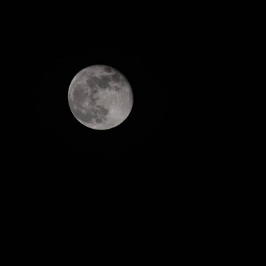 Gece gökyüzünde dolunay, Gökyüzünde büyük süper ay