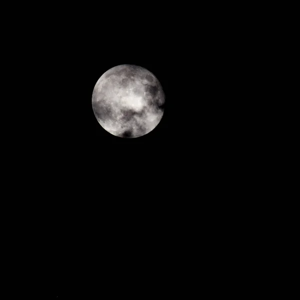 Super Lune Dans Nuit Noire Derrière Les Nuages Lune Cache — Photo